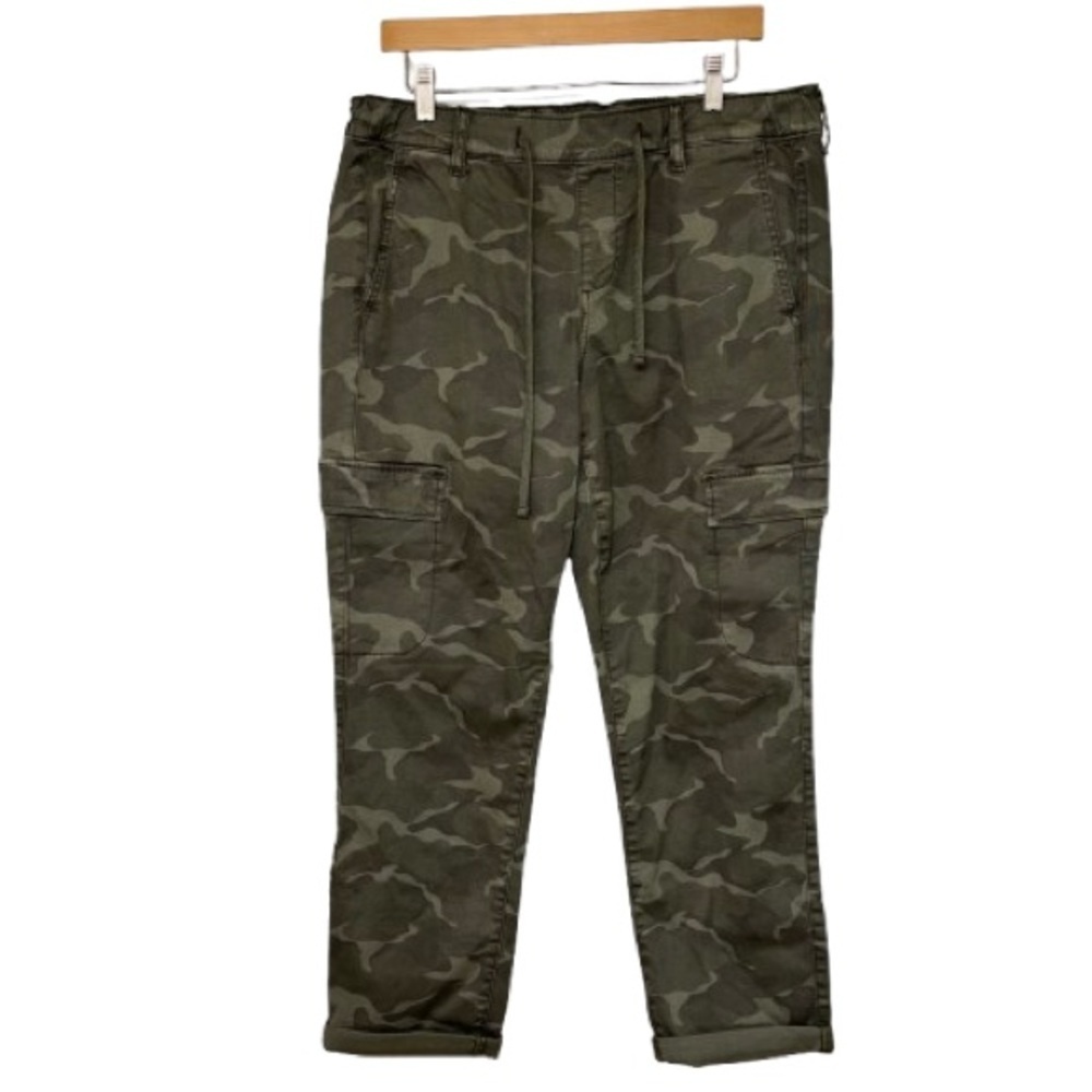 Torrid Pull-On Weekend Straight Camo Cargo Pants Mid-Rise Size 0R